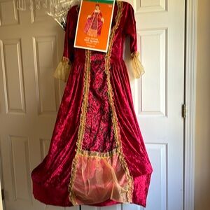 Women's red and gold queen medium Renaissance costume dress 8-10
